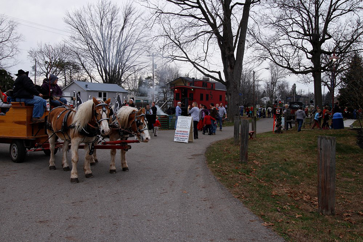 Columbus Santa