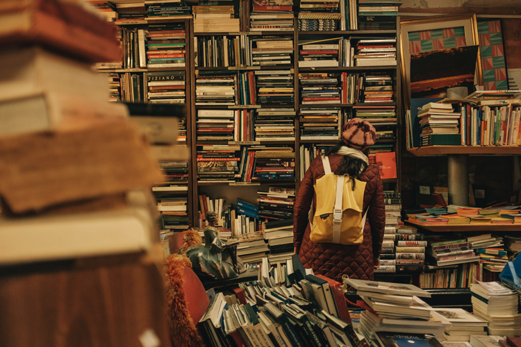 Bookstores in Akron